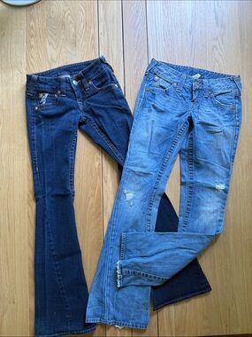 TRUE RELIGION JEAN BUNDLE!    Women’s Flare Jeans - Dark Blue & Light Blue